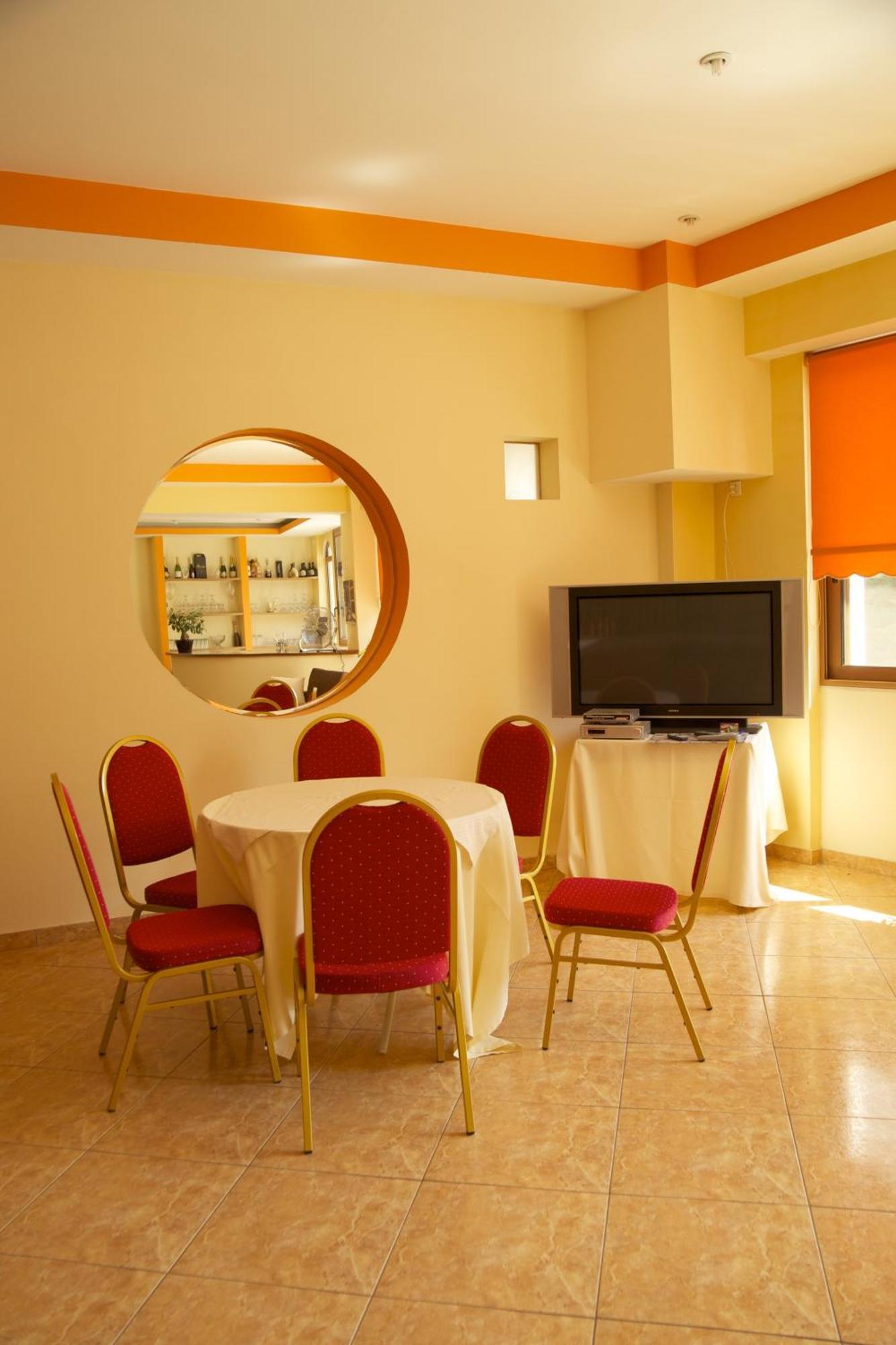 Hotel Drosia Месіні Екстер'єр фото
