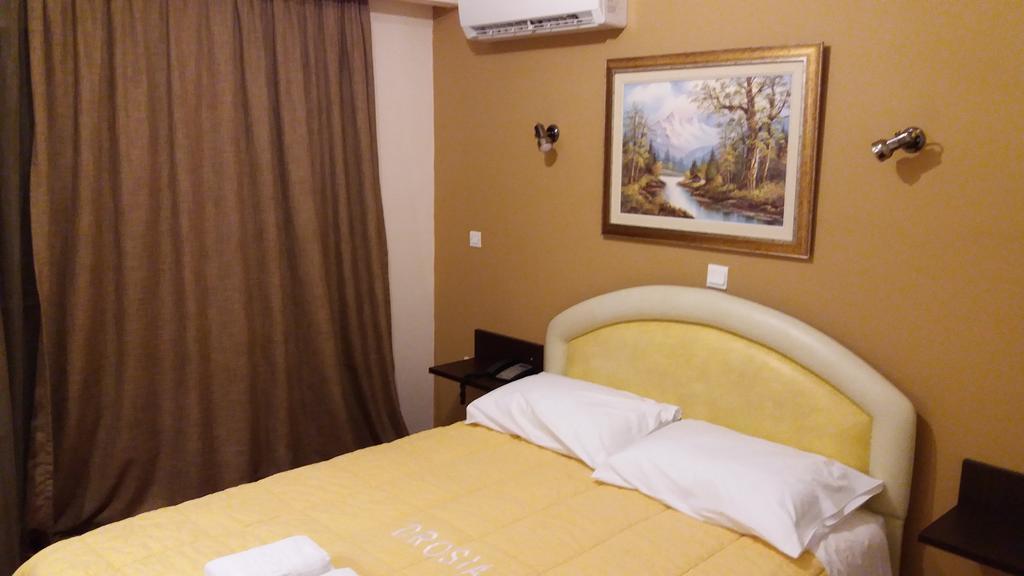 Hotel Drosia Месіні Екстер'єр фото